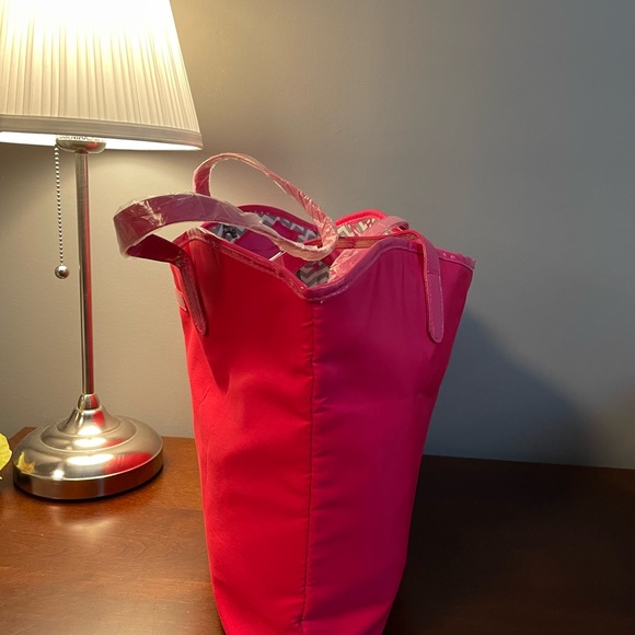 Gone - Free Lancome tote with any order. - Picture 4 of 6